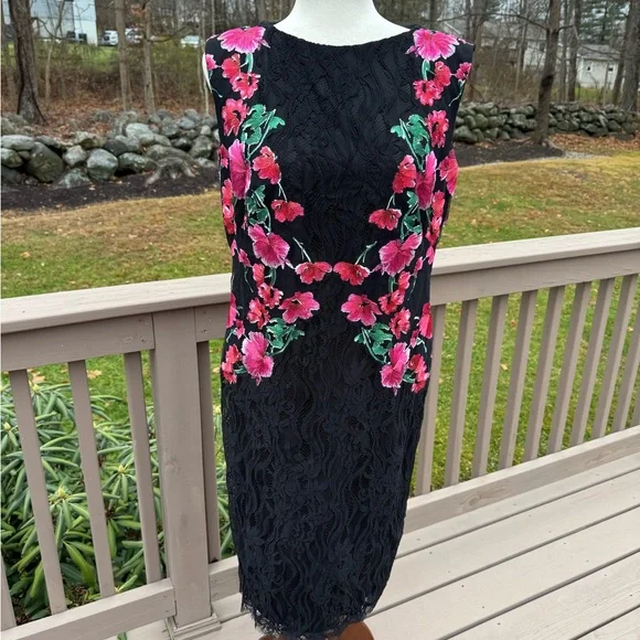 Tadashi Shoji floral Embroidered Sheath cocktail Dress - Picture 3 of 8